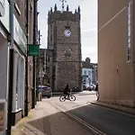 Modern In Richmond, North Yorkshire * Richmond (North Yorkshire)